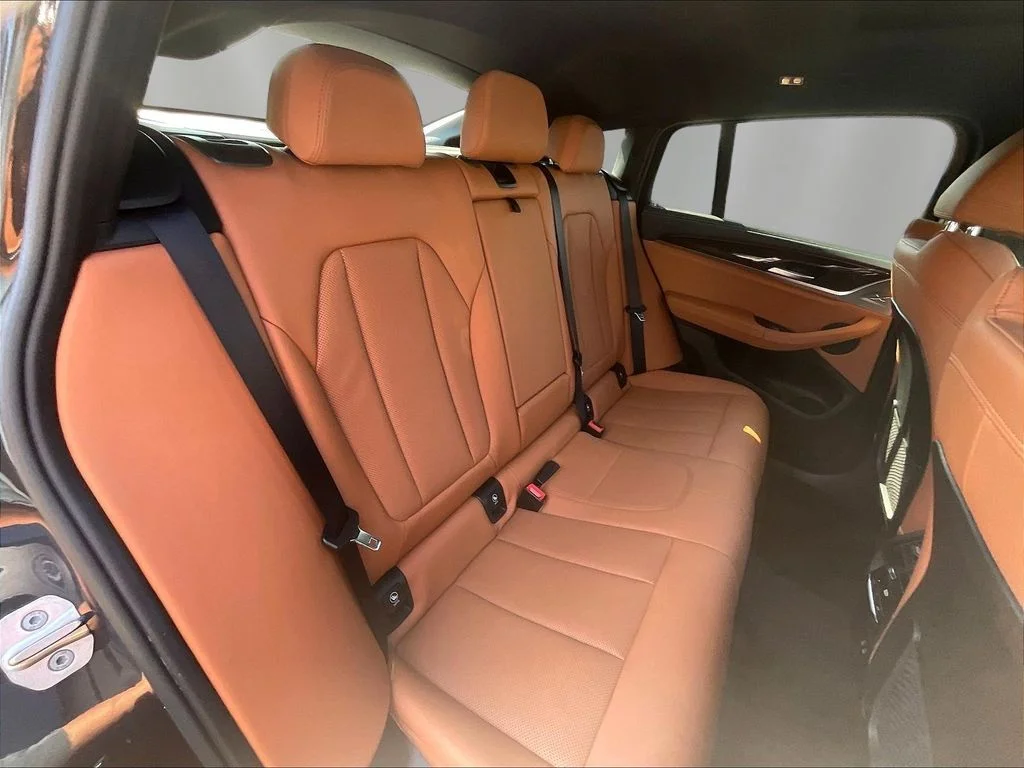 Used 2022  BMW xDrive30i image 24