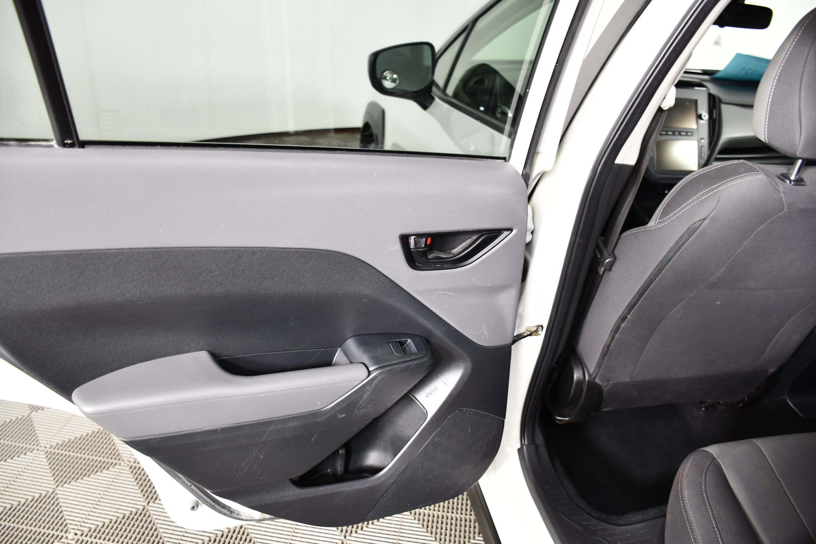 Used 2024 Crystal White Pearl Subaru Base image 45