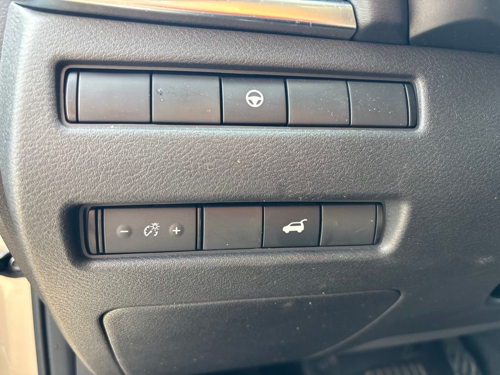 Used 2021 Gold Nissan SL image 21