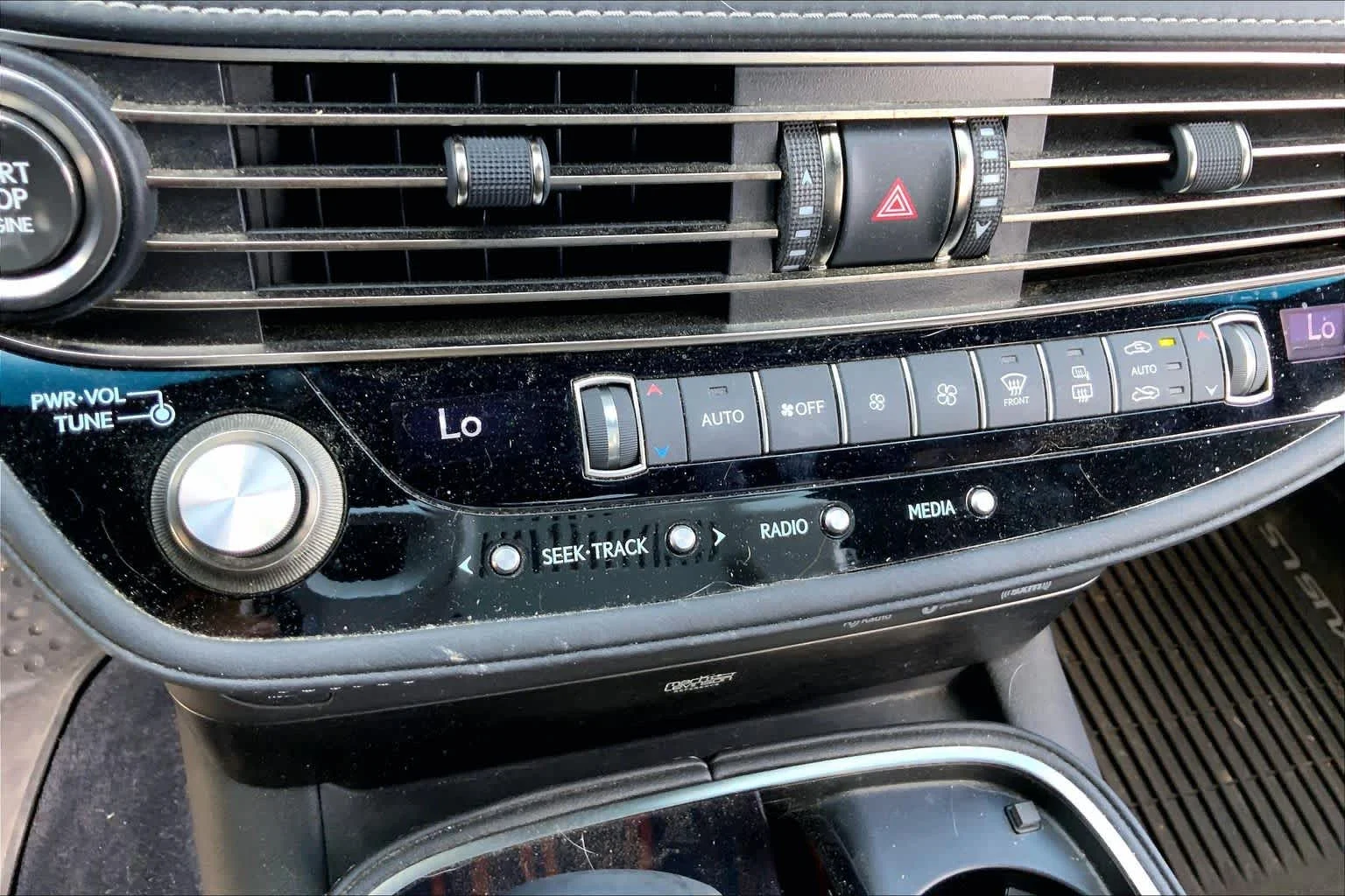 Certified Used 2022 CAVIAR Lexus  image 36