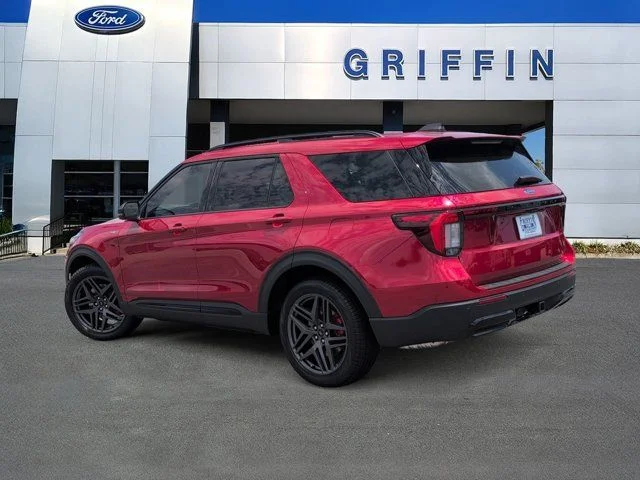 New 2026 Rapid Red Metallic Tinted Clearcoat Ford ST-Line image 9