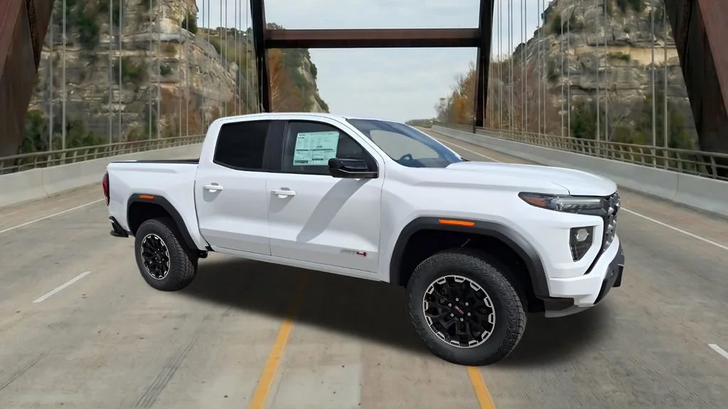 2026 GMC Canyon 4WD AT4 Crew Cab Short Box's photo