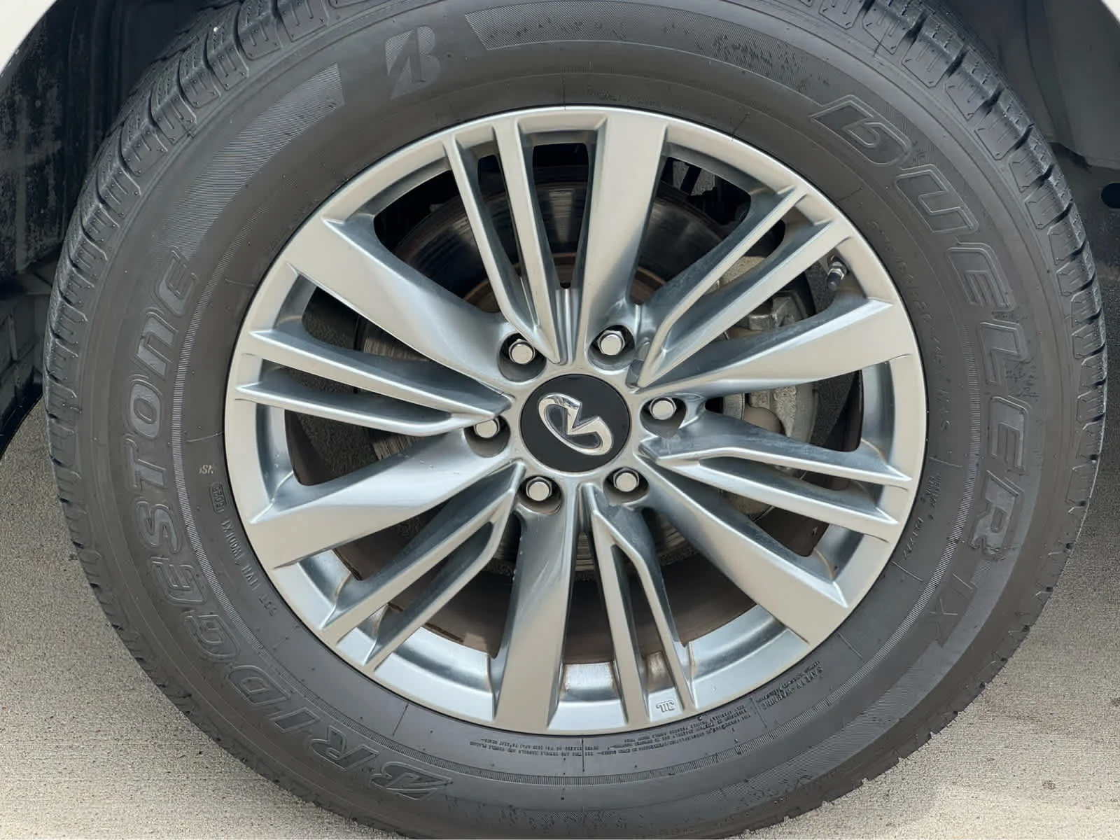 Certified Used 2021 Liquid Platinum INFINITI LUXE image 11