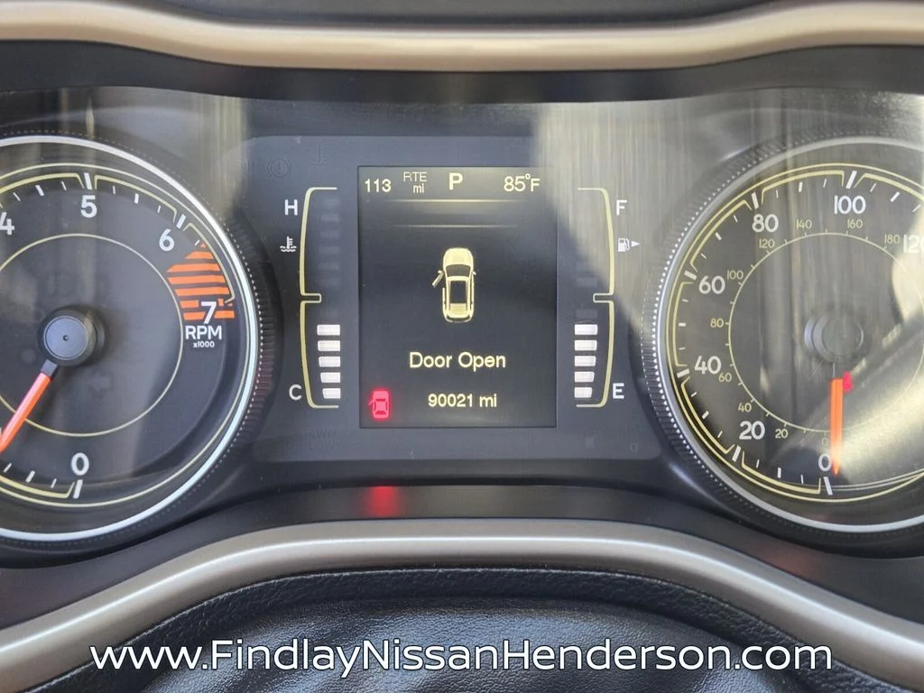 Used 2016 Black Jeep Latitude image 31