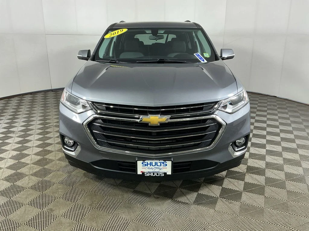 Used 2019 Gray Chevrolet LT image 3