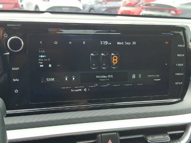 Used 2022 White Kia GT-Line image 17