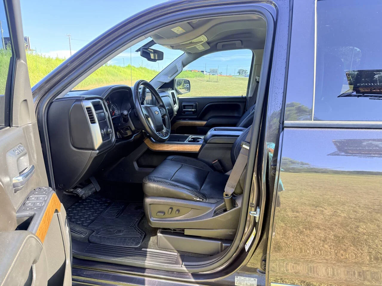 Used 2014 Gray Chevrolet LTZ 4x2 4dr Crew Cab 5.8 ft. SB image 22