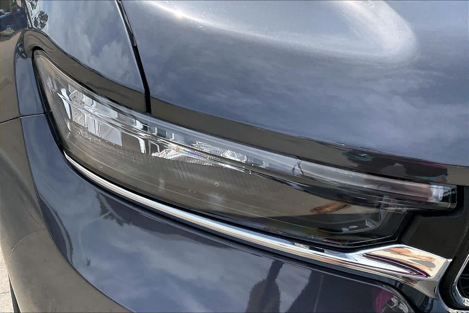 New 2026 Baltic Gray Metallic Clear-Coat Exterior Paint Jeep Laredo X image 13