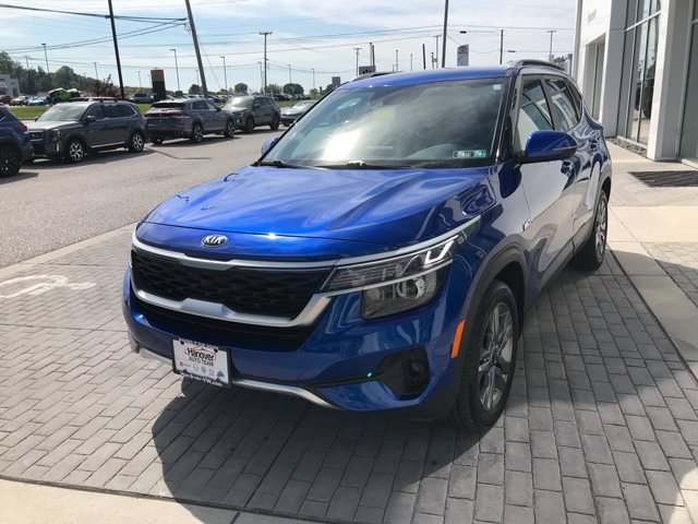 Used 2021 Neptune Blue Kia S image 4