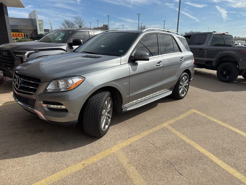 Used 2012 Silver Mercedes-Benz ML 350 image 2