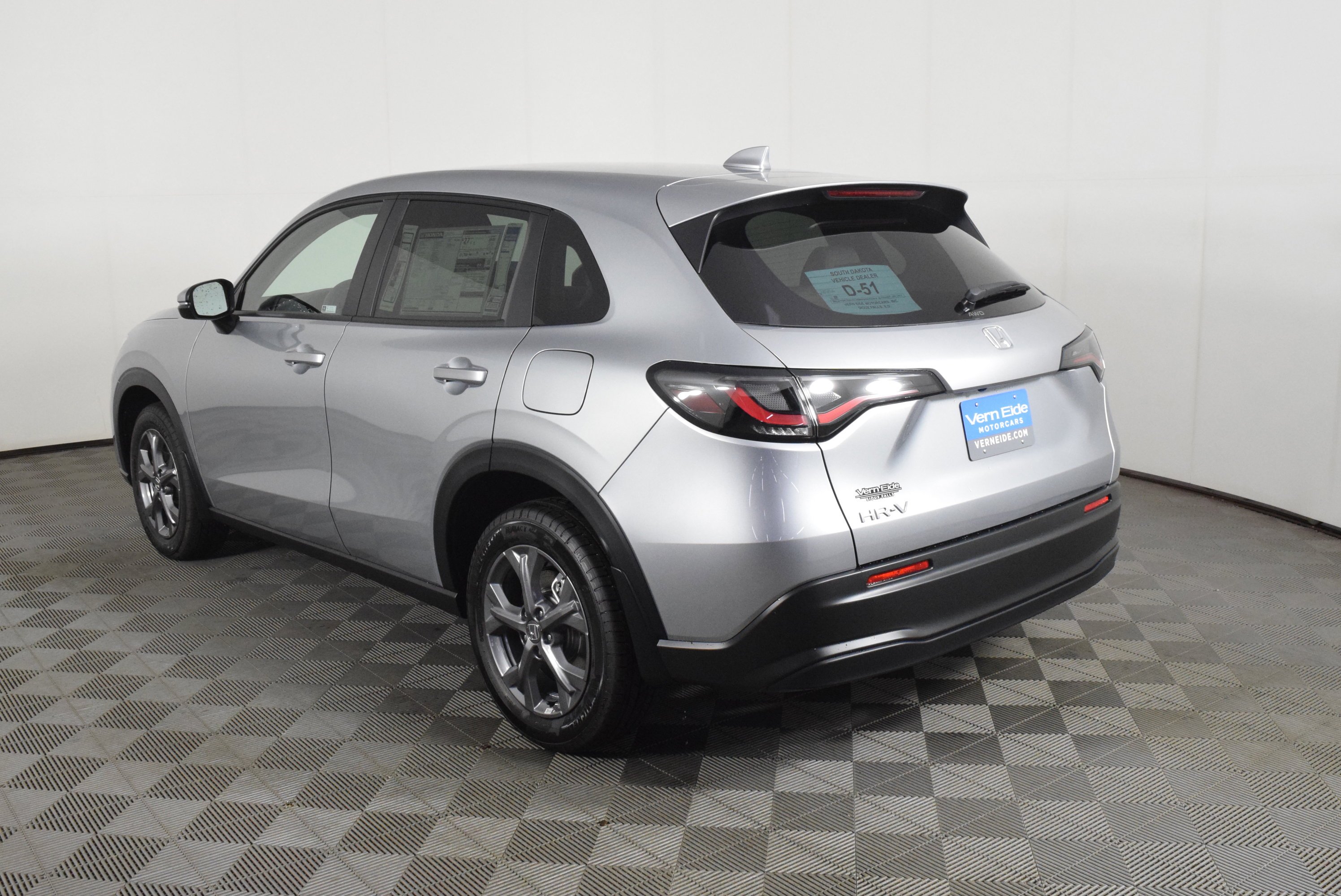 New 2027 Solar Silver Metallic Honda LX image 8