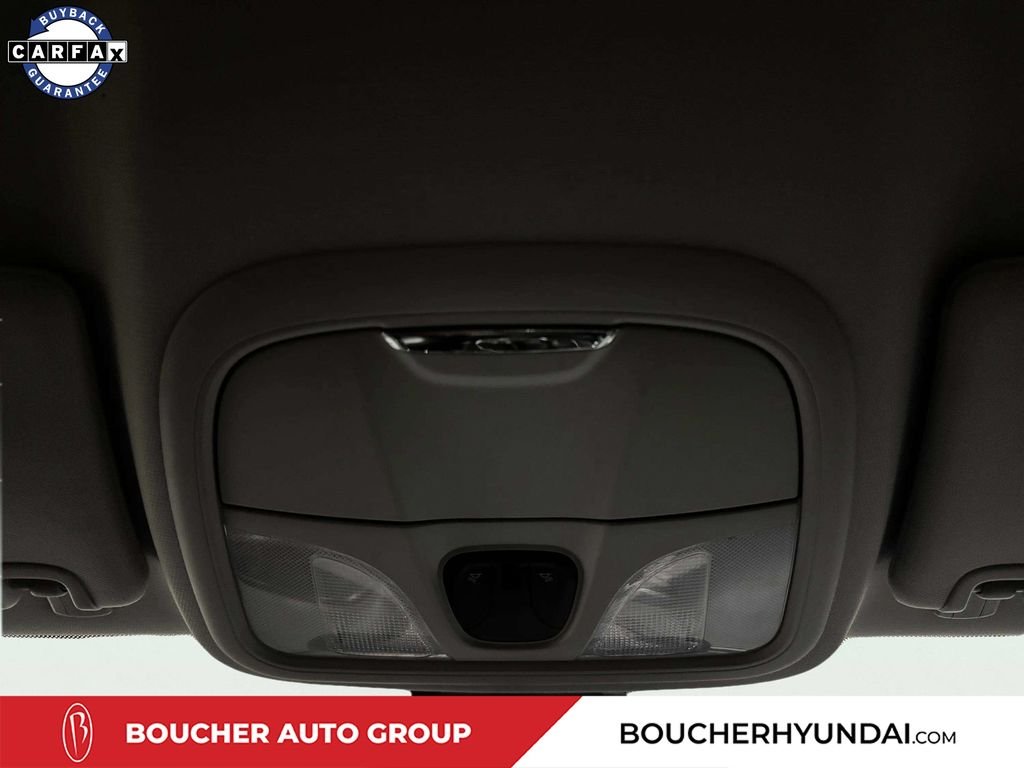 Used 2019 Diamond Black Crystal Pearlcoat Jeep Latitude Plus image 20