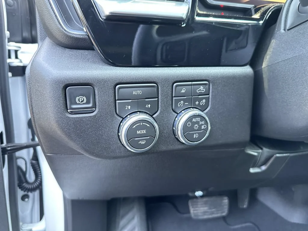 Certified Used 2026 Summit White GMC SLT image 15
