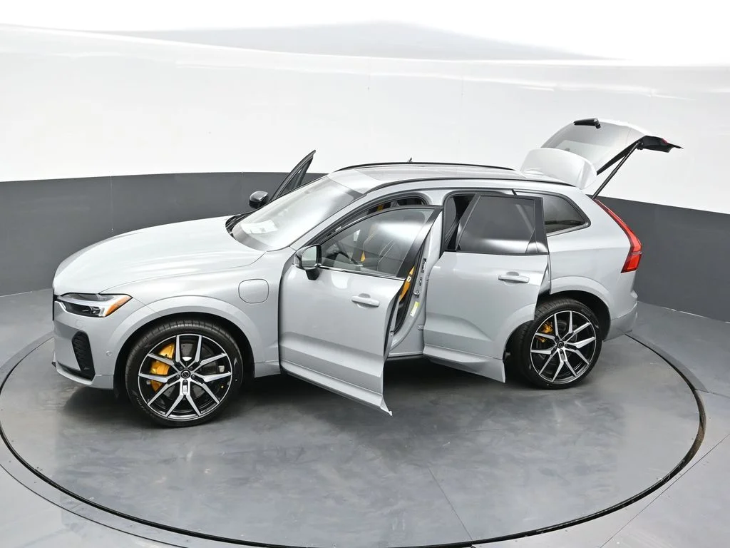 New 2026 Vapour Grey Volvo T8 Polestar Engineered image 43