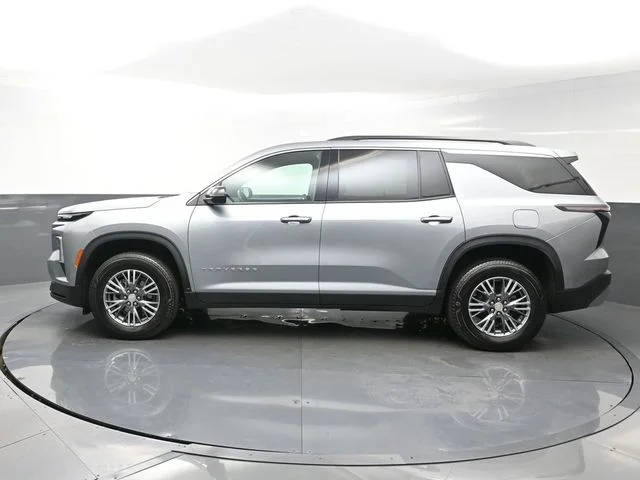 Used 2025 Gray Chevrolet LT image 4