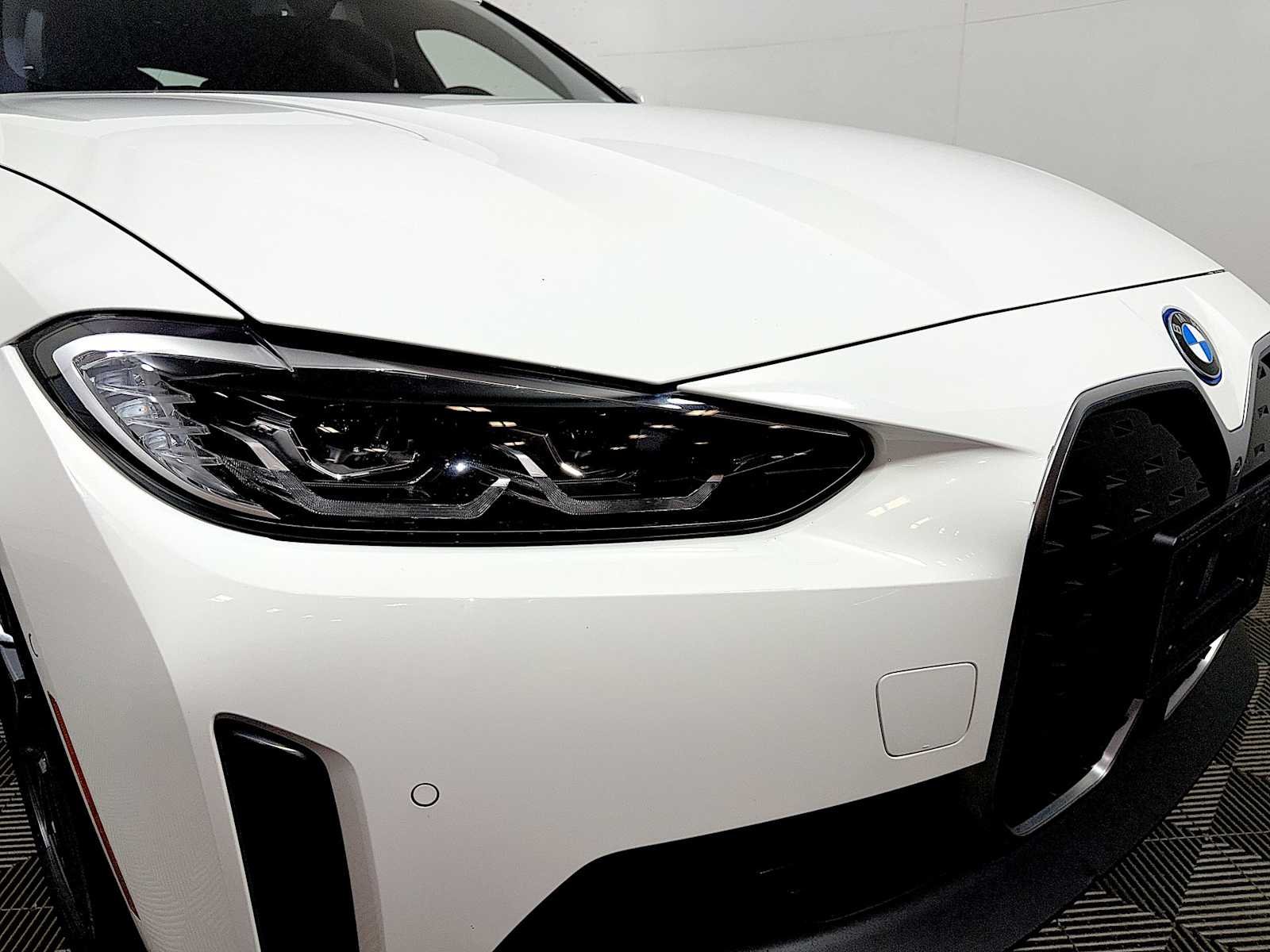 Used 2023 Alpine White BMW eDrive35 image 25
