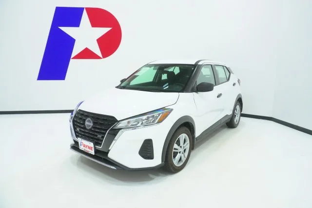 Used 2025  Nissan S image 1