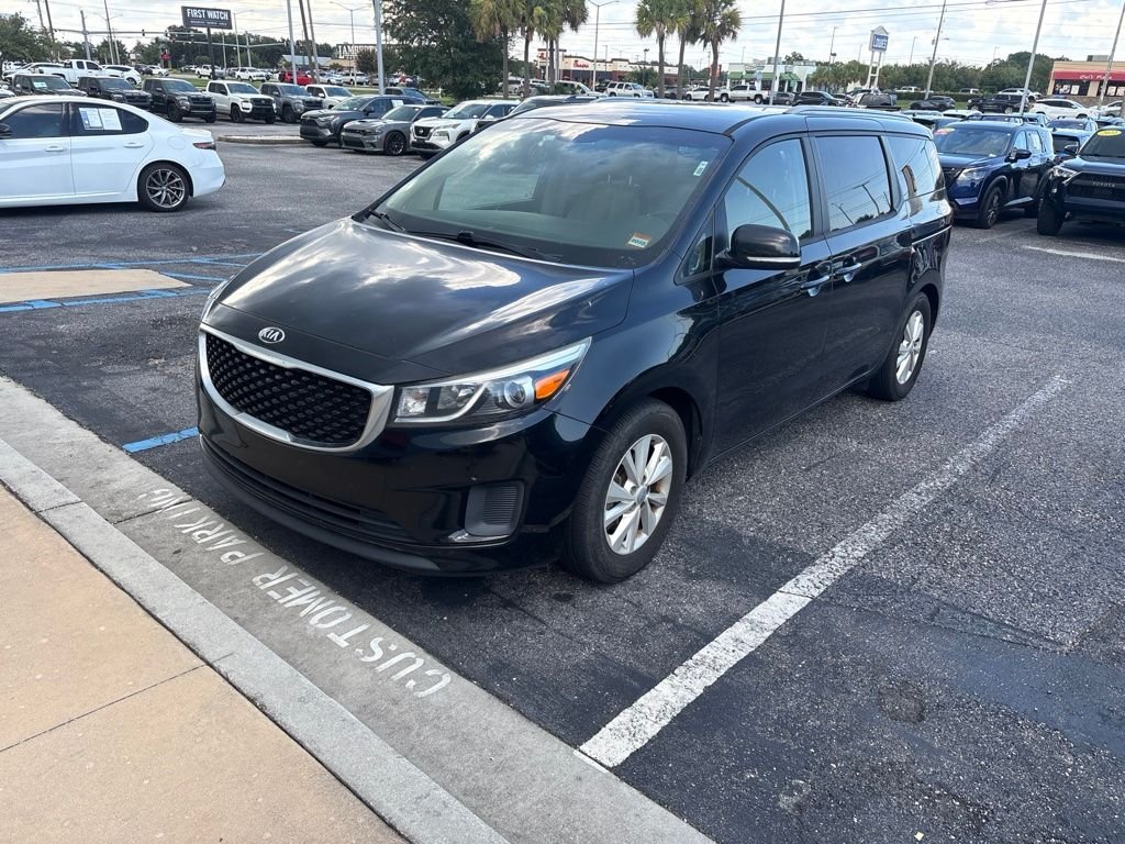 Used 2017 Black Kia LX image 3