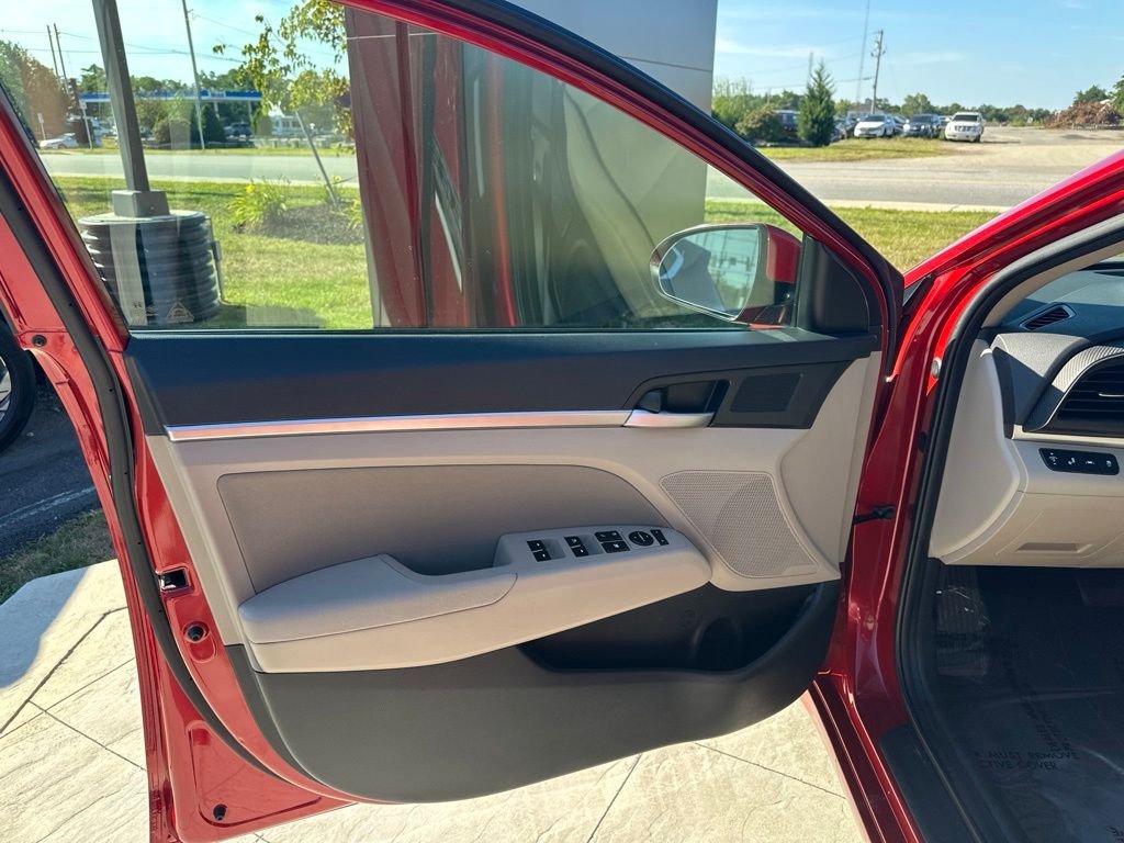 2019 Hyundai Elantra Value Edition - Photo 9