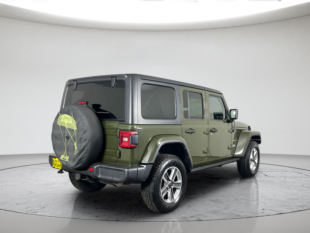 Used 2021 Green Jeep Unlimited Sahara image 5