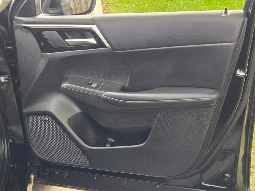 Certified Used 2025 Blue Mitsubishi SE image 6