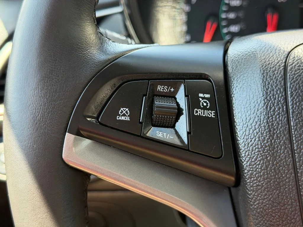 Used 2022 Gray Chevrolet LT image 18