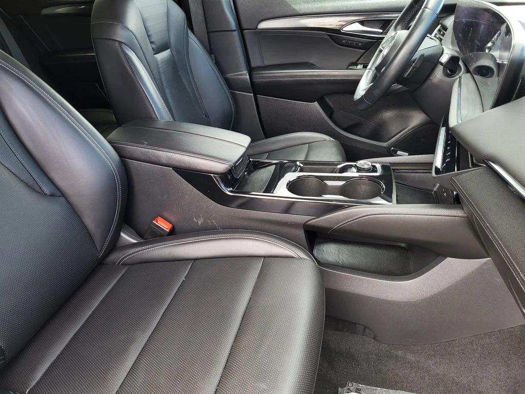 Used 2024 Summit White Buick Preferred image 11