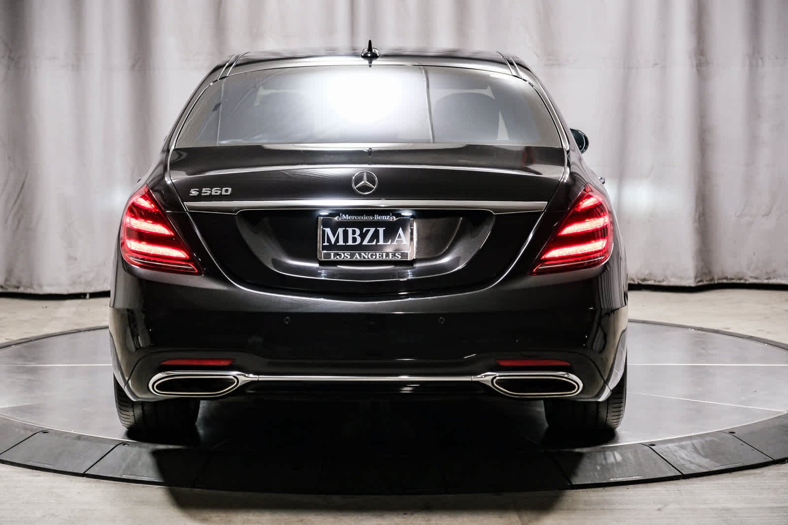 Used 2018 designo Mocha Black Metallic Mercedes-Benz S 560 image 2