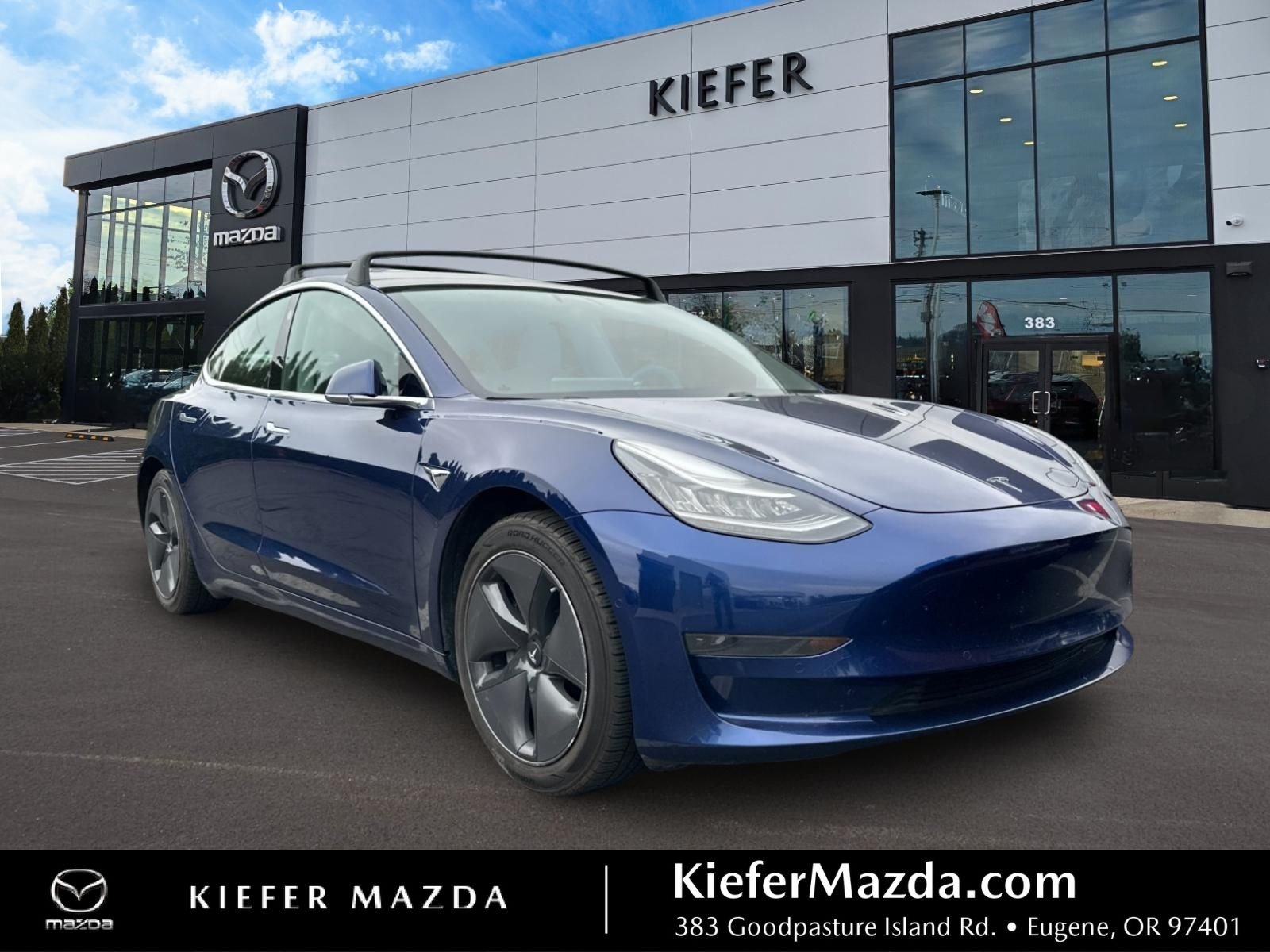 Used 2020 Blue Tesla Standard Range Plus image 1