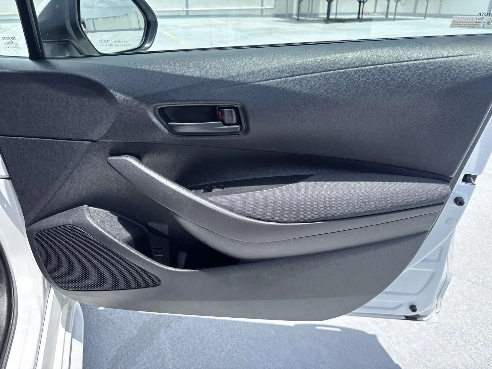 Used 2025 Wind Chill Pearl Toyota LE image 11