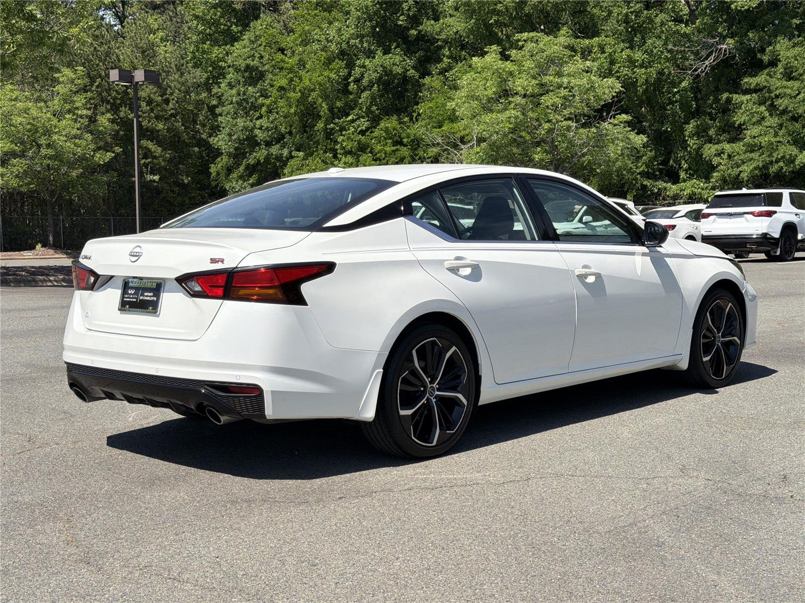 Used 2024 Pearl White Tricoat Nissan 2.5 SR image 27