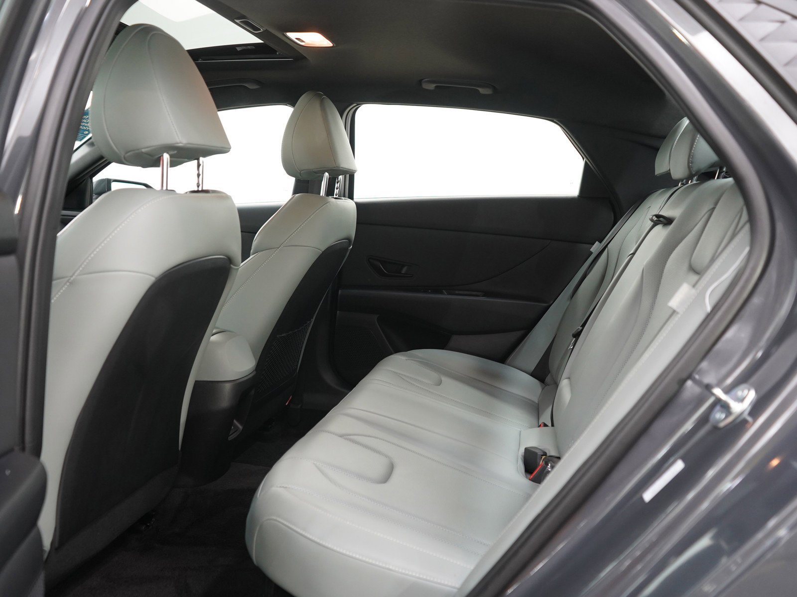 Certified Used 2025 Ecotronic Gray Hyundai Limited DCT image 16