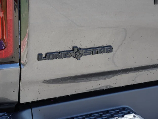 New 2027 Granite Crystal Metallic Clear-Coat Exterior Paint RAM Big Horn/Lone Star image 23