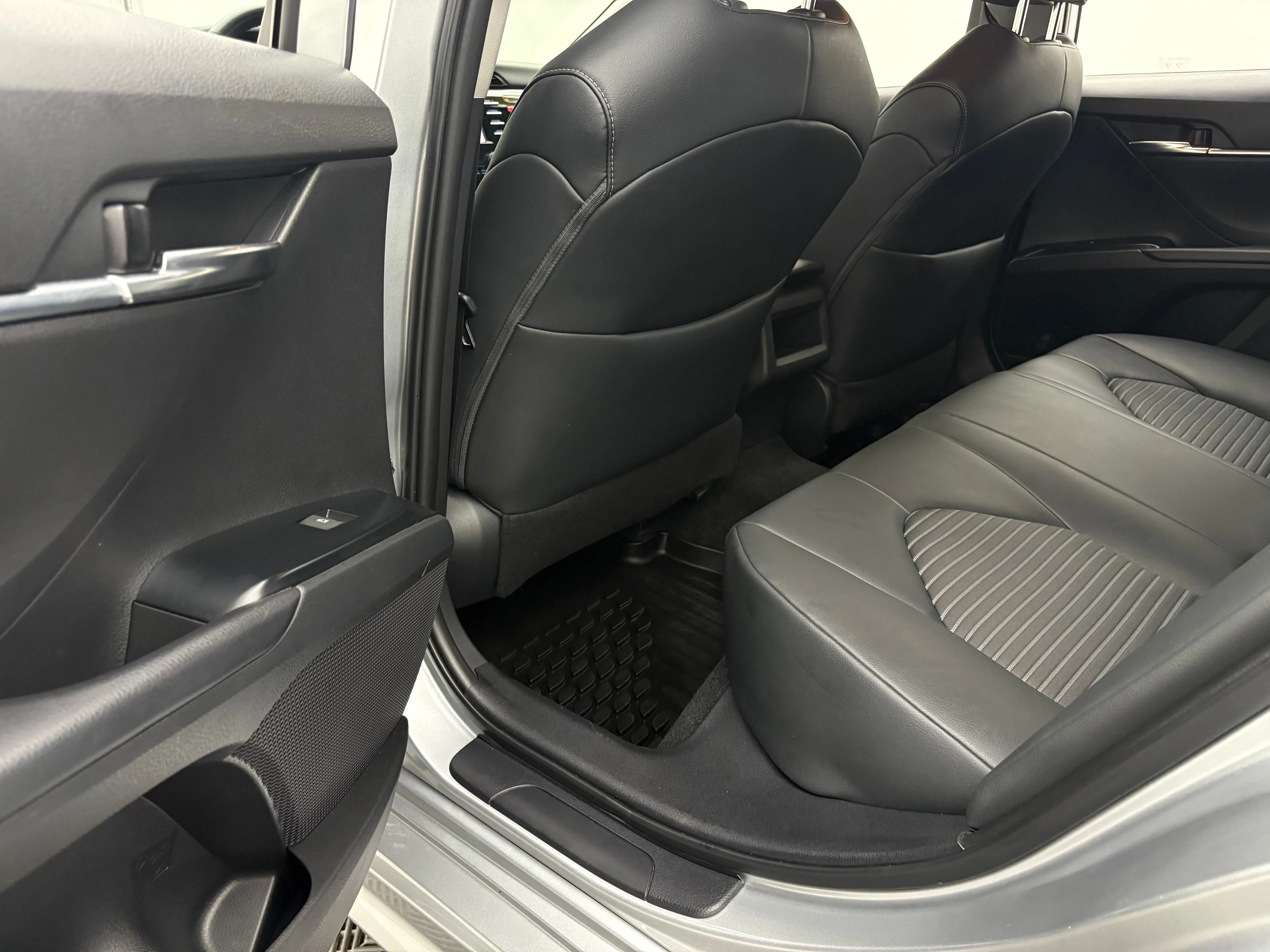 Used 2019 Celestial Silver Metallic Toyota SE image 35