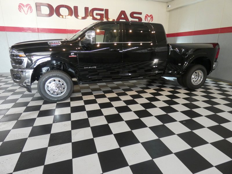 New 2026 Diamond Black Crystal Pearl-Coat Exterior Paint RAM Longhorn Mega Cab 6