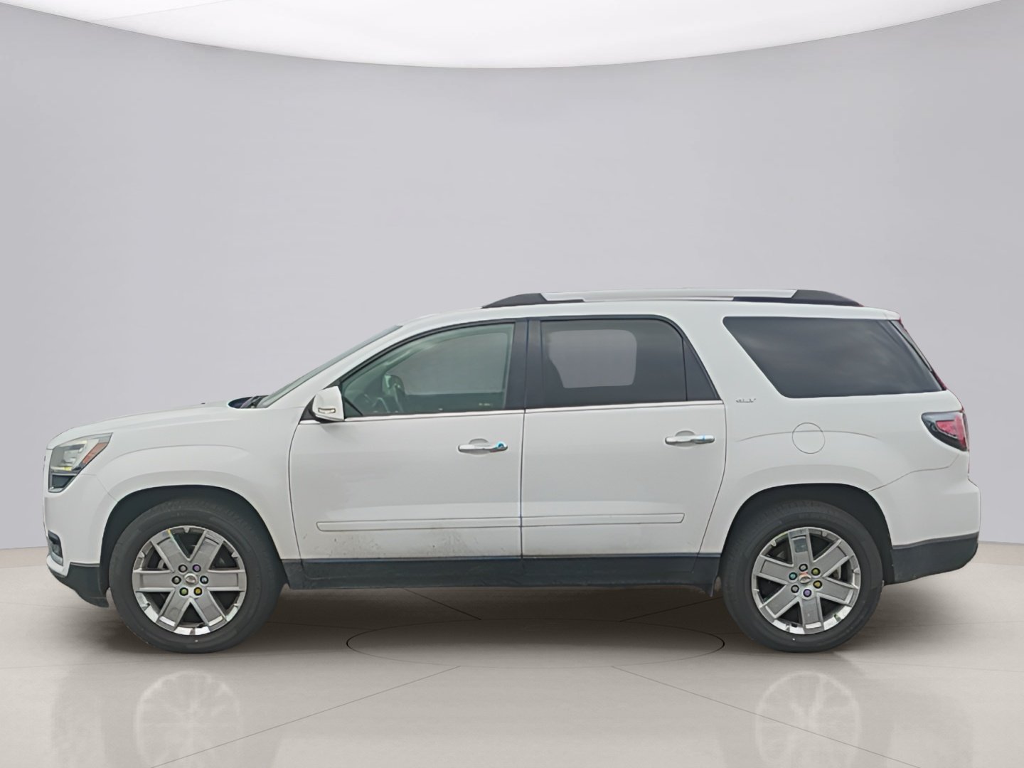 Used 2017 White Gmc LIMITED image 8