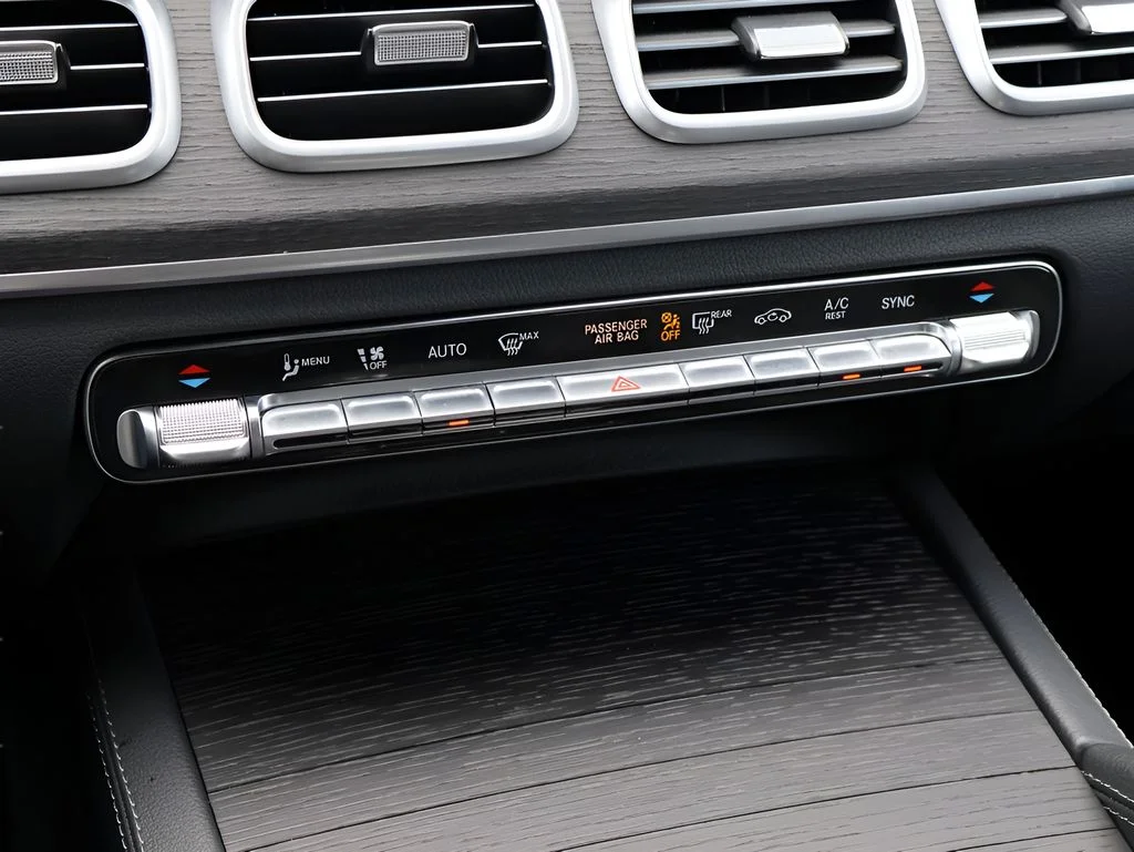 Used 2025  Mercedes-Benz GLS 450 image 28