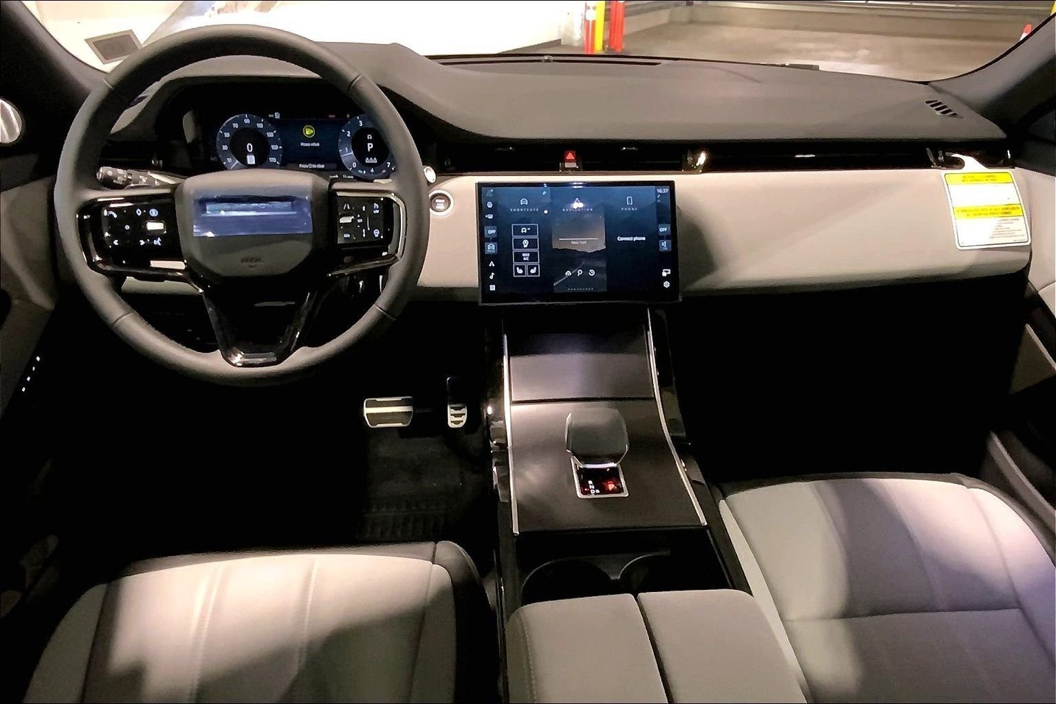 2026 Land Rover Range Rover Evoque Dynamic SE - Photo 5