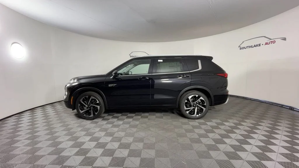 New 2025 Black Mitsubishi SEL S-AWC image 6