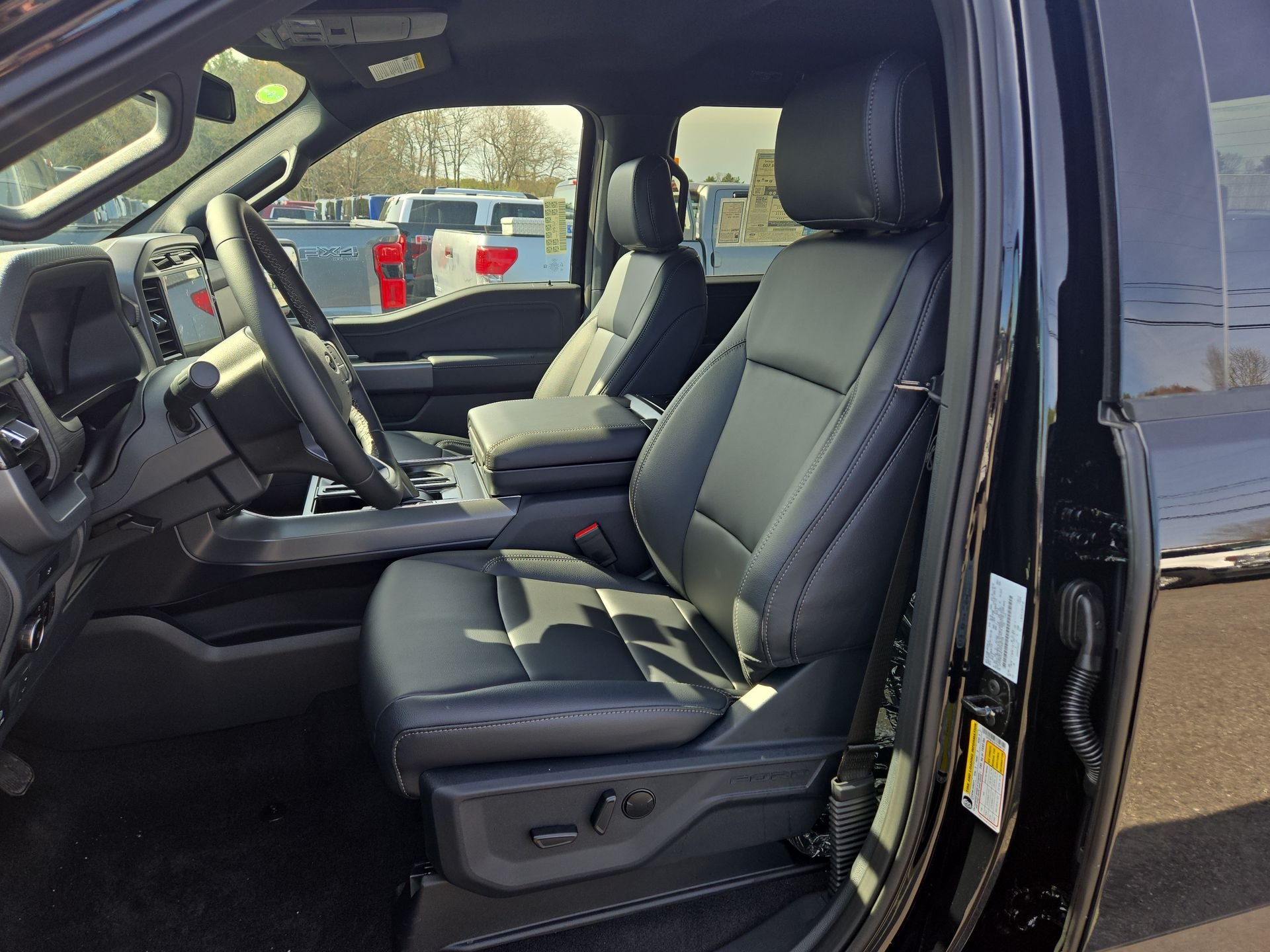 New 2026 Agate Black Metallic Ford XLT image 6