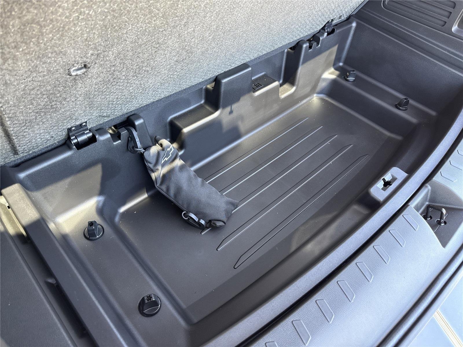 Used 2023 Summit White Chevrolet Premier image 26