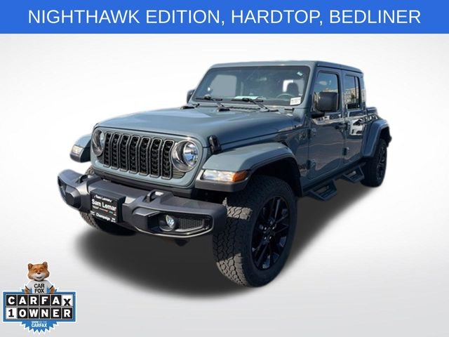 2025 Jeep Gladiator Nighthawk Auto's photo