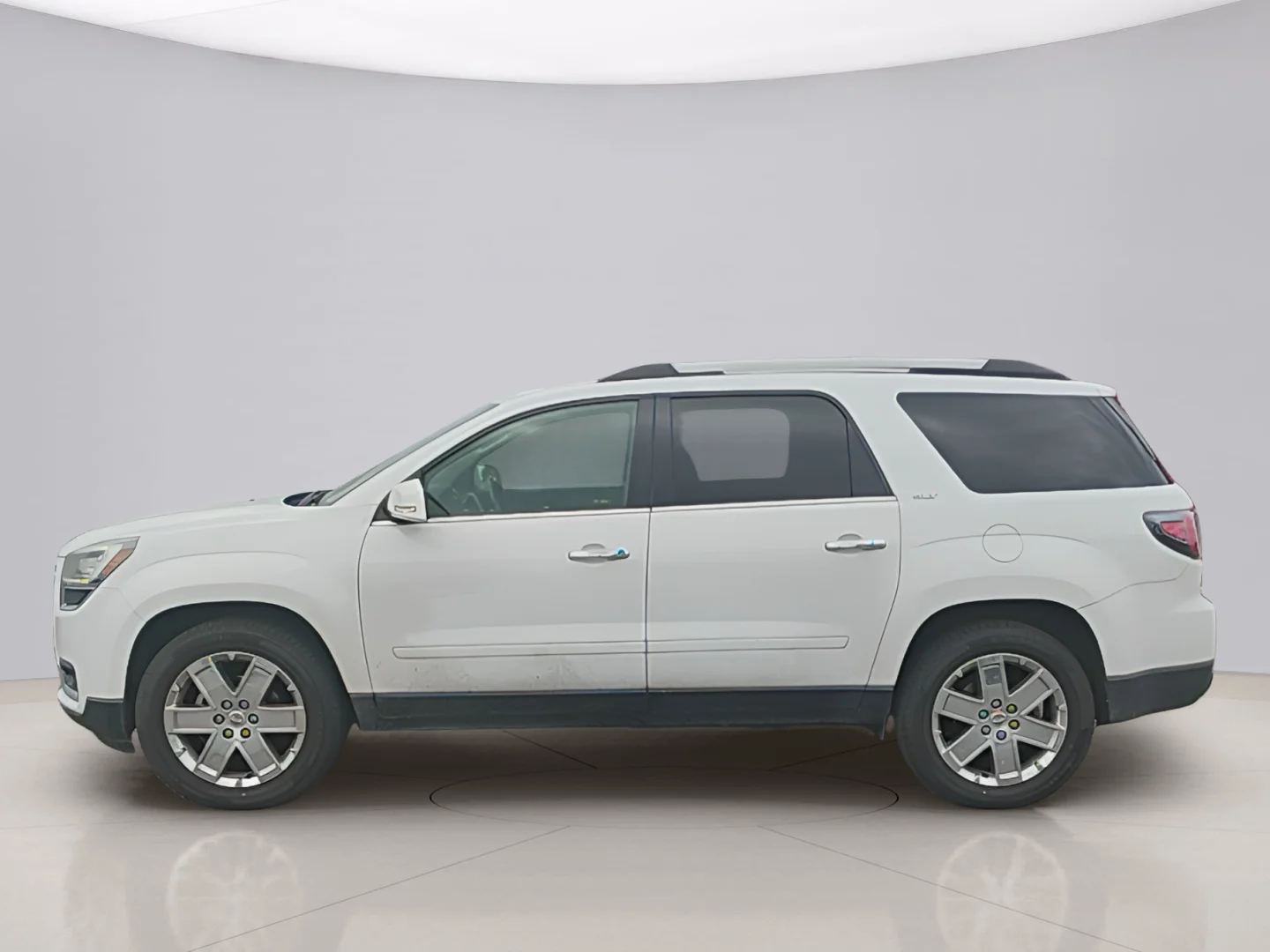 Used 2017 White Gmc LIMITED image 8