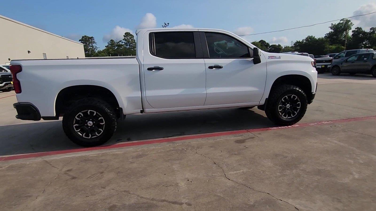 Certified Used 2020 SUMMIT WHITE Chevrolet LT Trail Boss image 9
