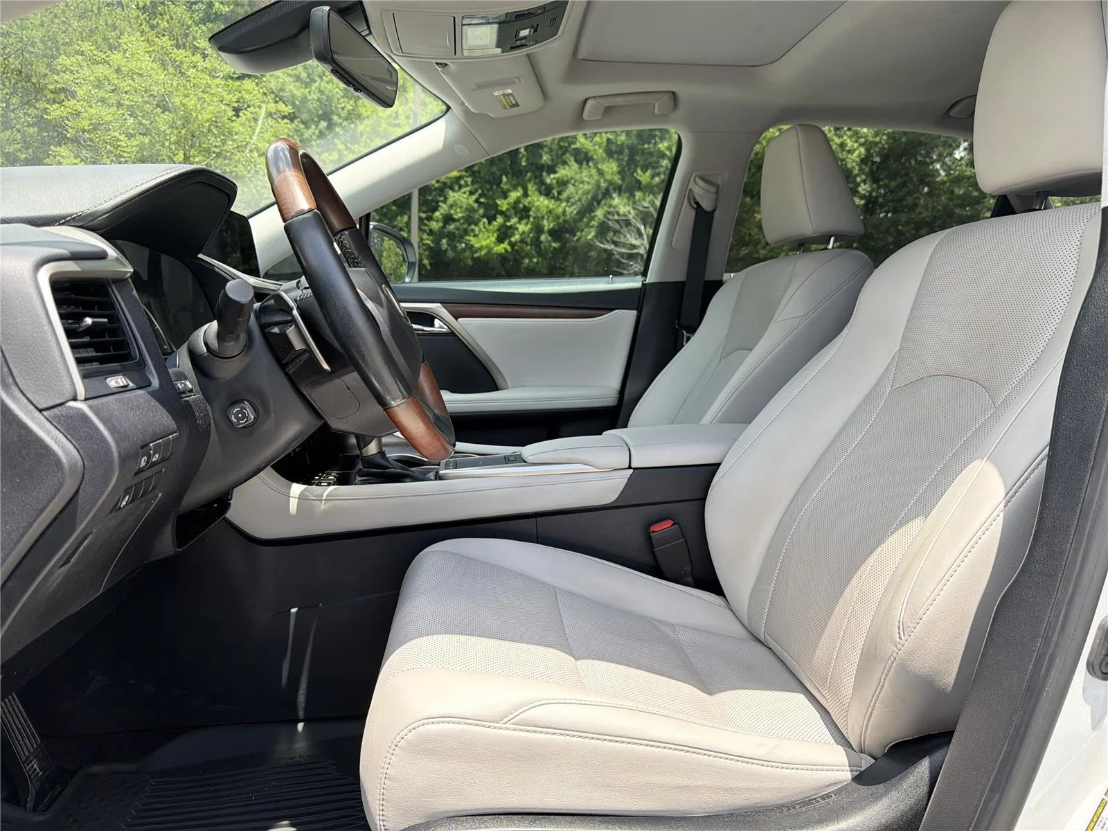 Used 2020 Eminent White Pearl Lexus RX 350 image 17