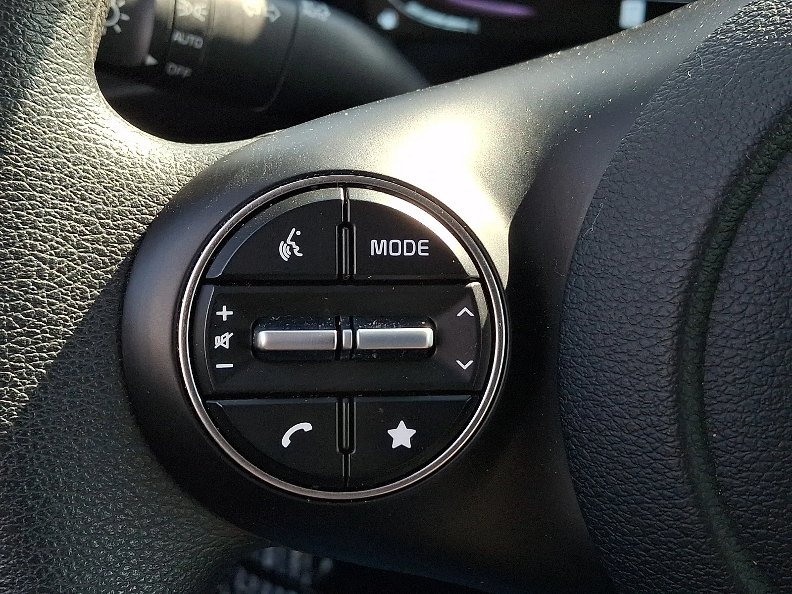 Certified Used 2025 White Kia LX image 20