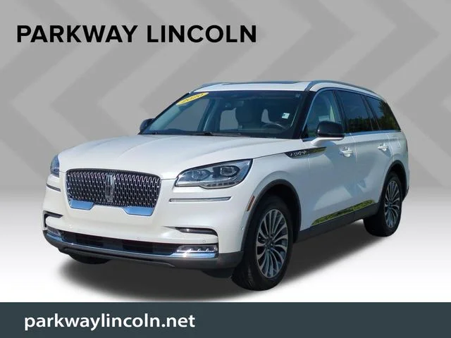 Used 2020 White Lincoln Reserve image 1