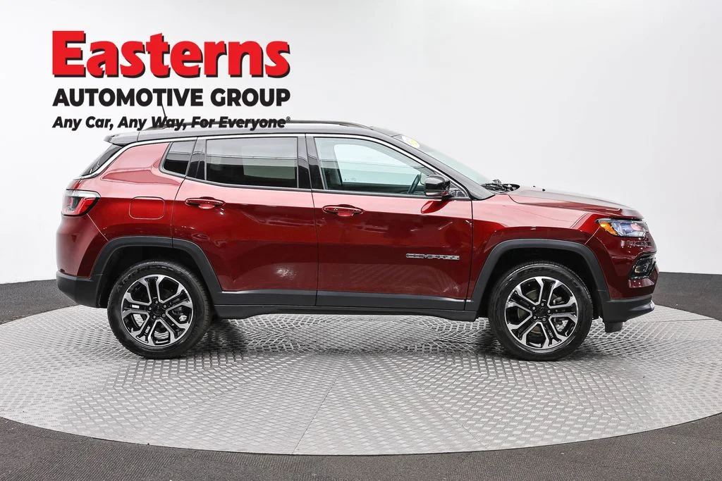 Used 2022 Red Jeep Limited image 4