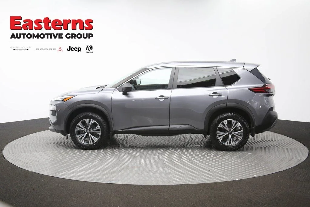 Used 2023 Gray Nissan SV image 60