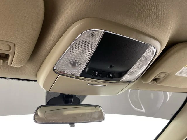 Used 2018 Silver Jeep Laredo E image 26